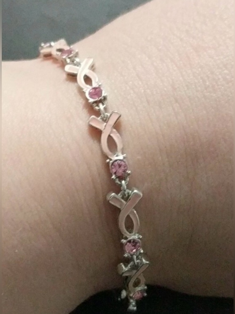 2010 Avon Pink Crystal Breast Cancer Awareness Tennis Bracelet